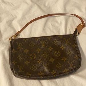 ❌❌❌sold❌❌❌❌Louis Vuitton Pochette Accessories Monogram